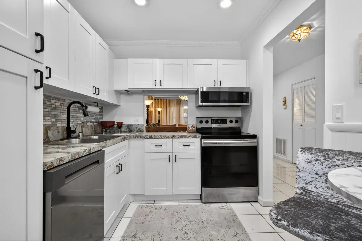 4-web-or-mls-_14A0506 at 102 Lake Anne Drive, West Palm Beach