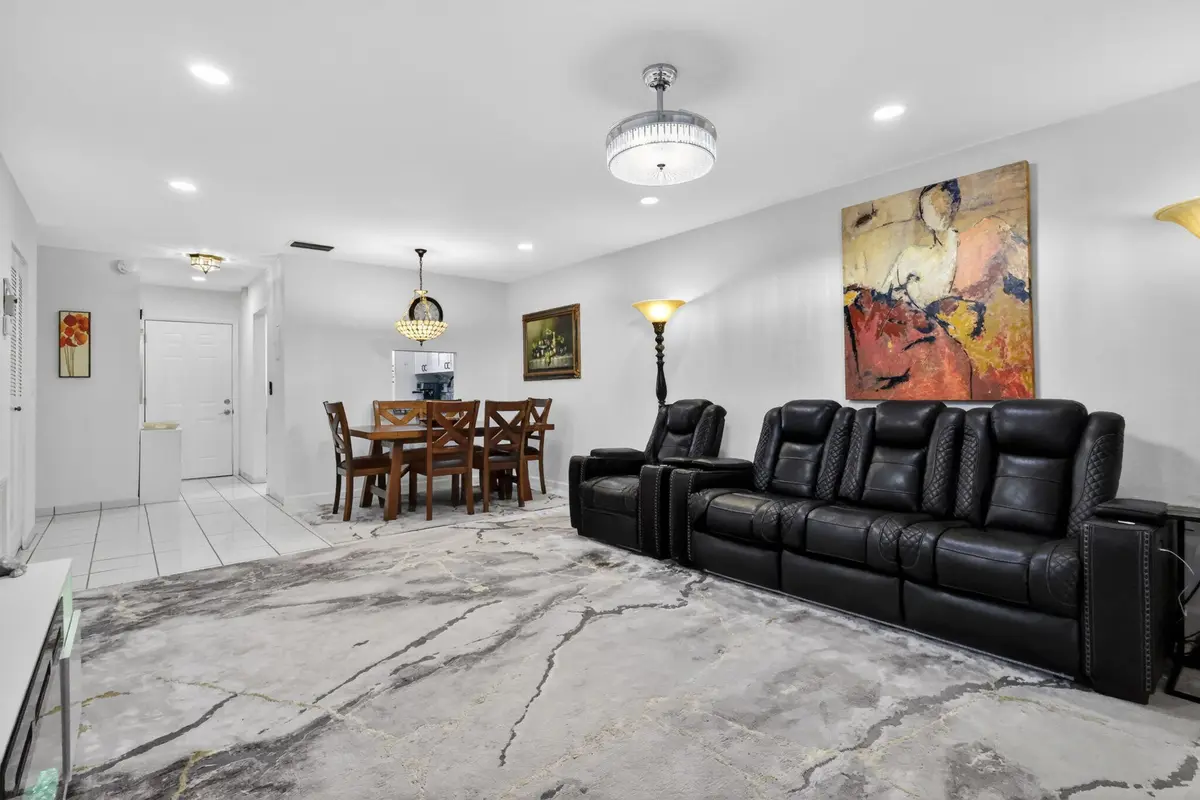 15-web-or-mls-_14A0561 at 102 Lake Anne Drive, West Palm Beach