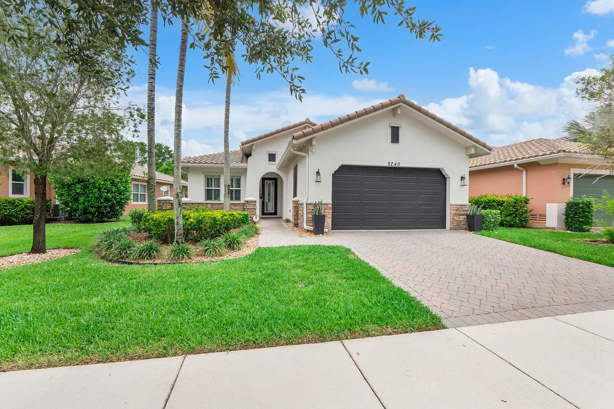 8240 Nw 120th Way_003 at 8240 NW 120th Way, Parkland