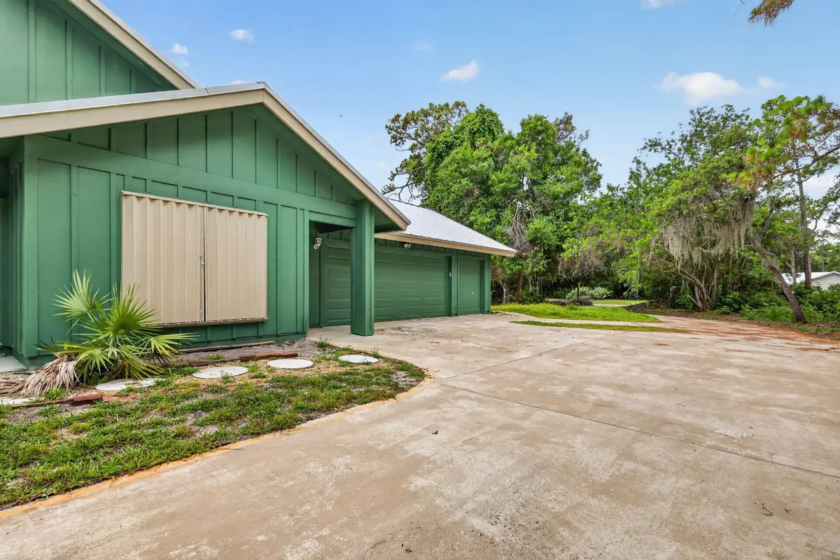 6-web-or-mls-5P1A7111 at 2111 SW Racquet Club Drive, Palm City