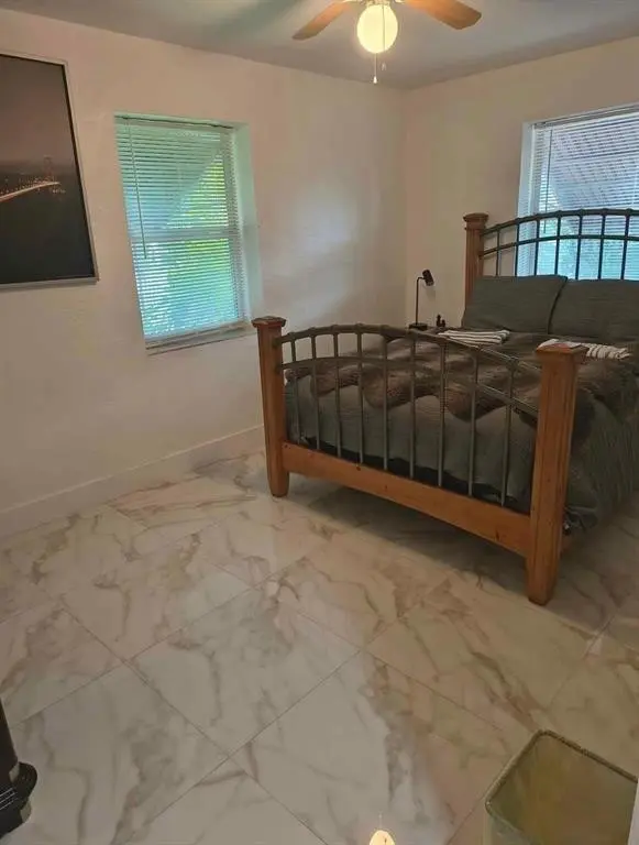 Photo 3 at 2206 Coolidge Street Unit A, Hollywood