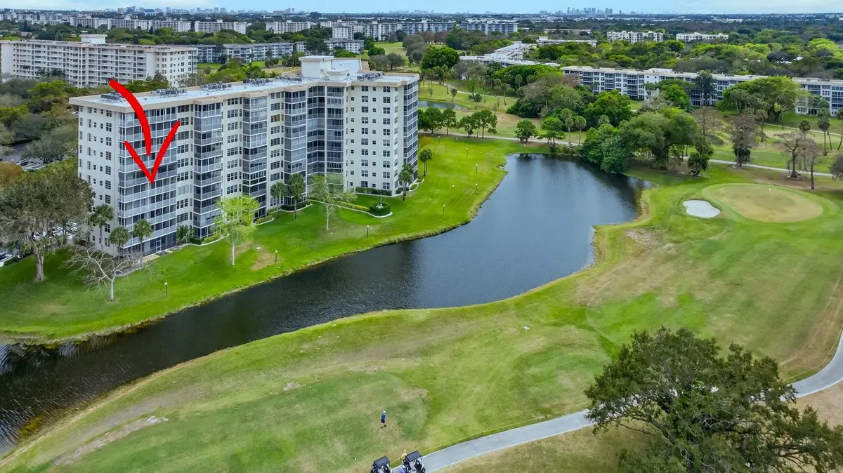 CORNER UNIT at 3507 Oaks Way 501, Pompano Beach