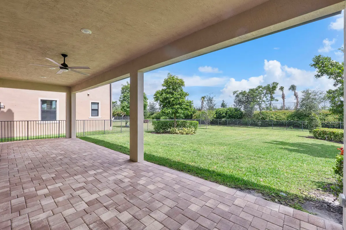 12745 Bayside Ct_027 at 12745 Bayside Court, Parkland