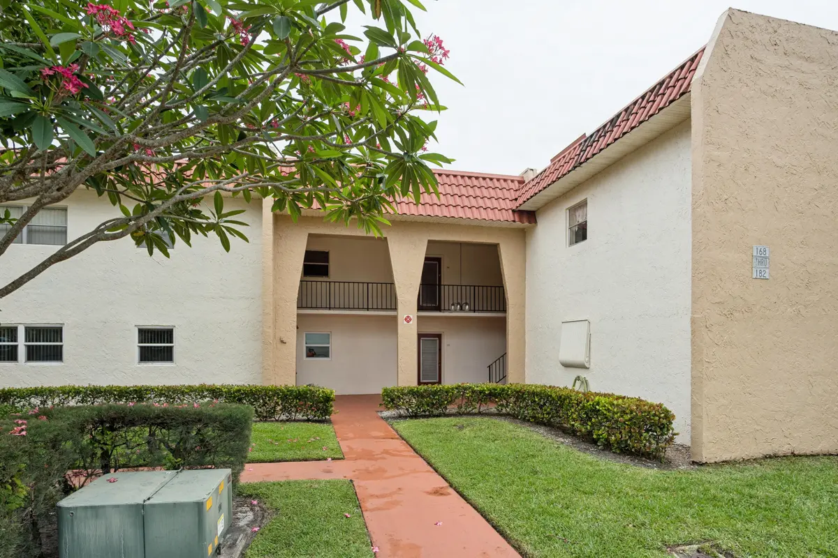 4JS04306 at 180 Lake Frances Drive, West Palm Beach