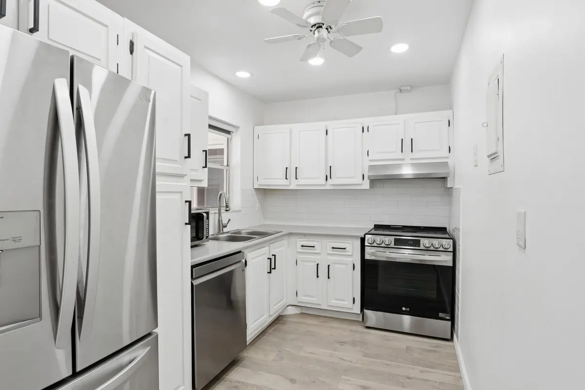 4JS04401 at 180 Lake Frances Drive, West Palm Beach