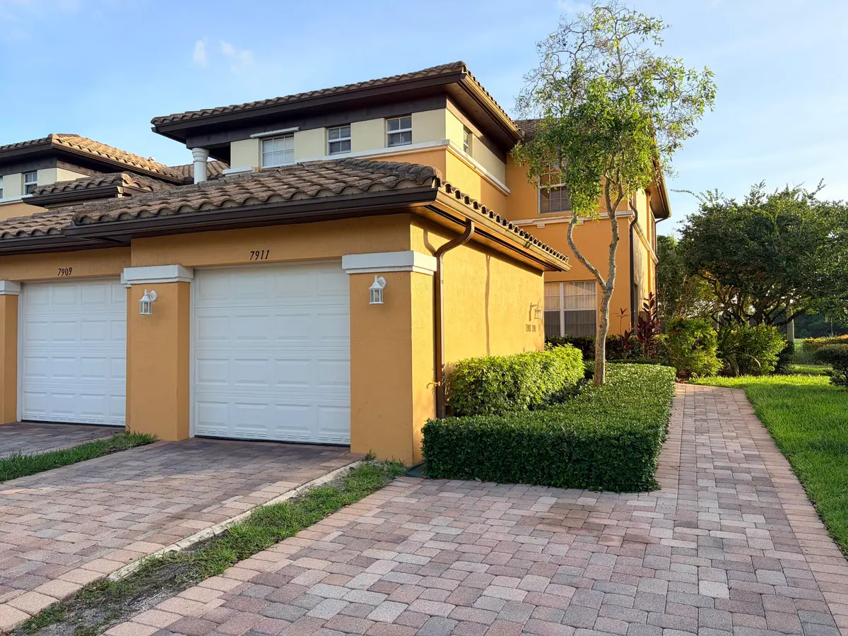 2026-06-08 19.13.14 at 7911 NW 128th Lane 11-c, Parkland