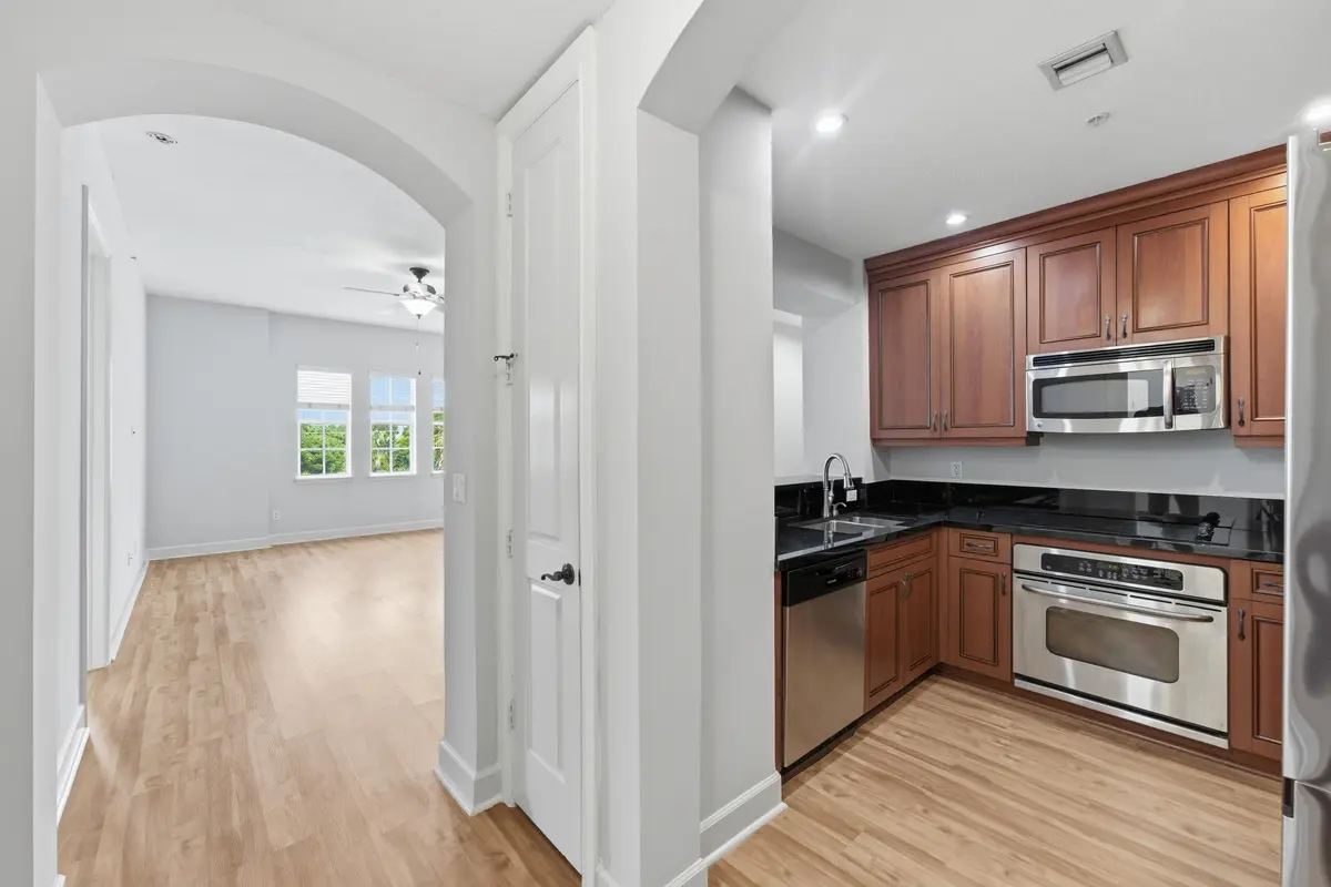 4__jjl0916 at 200 NE 2nd Avenue 316, Delray Beach