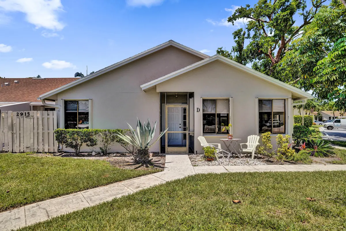 2915 NW 12th Street, D at 2915 NW 12th Street D, Delray Beach