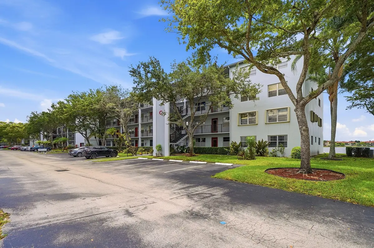 02_dsc04427 at 1401 SW 134th Way 410c, Pembroke Pines