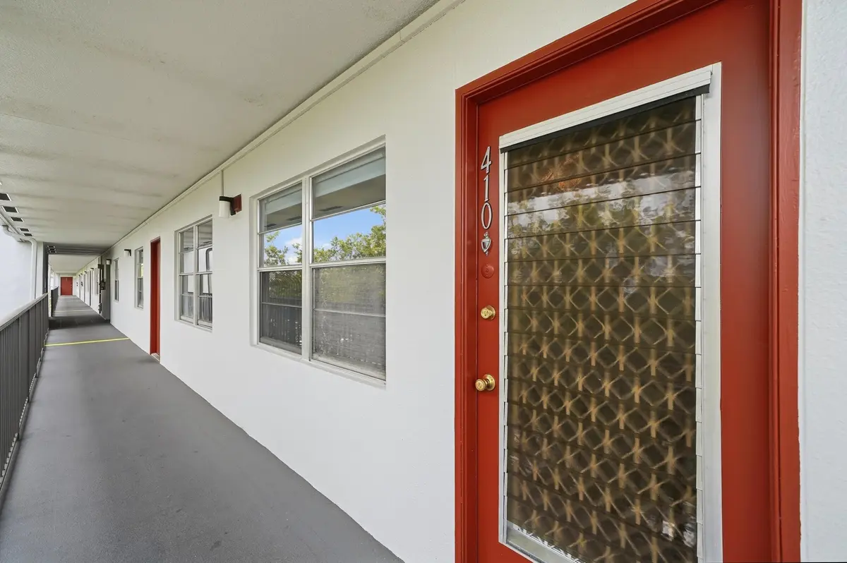 04_dsc04543 at 1401 SW 134th Way 410c, Pembroke Pines