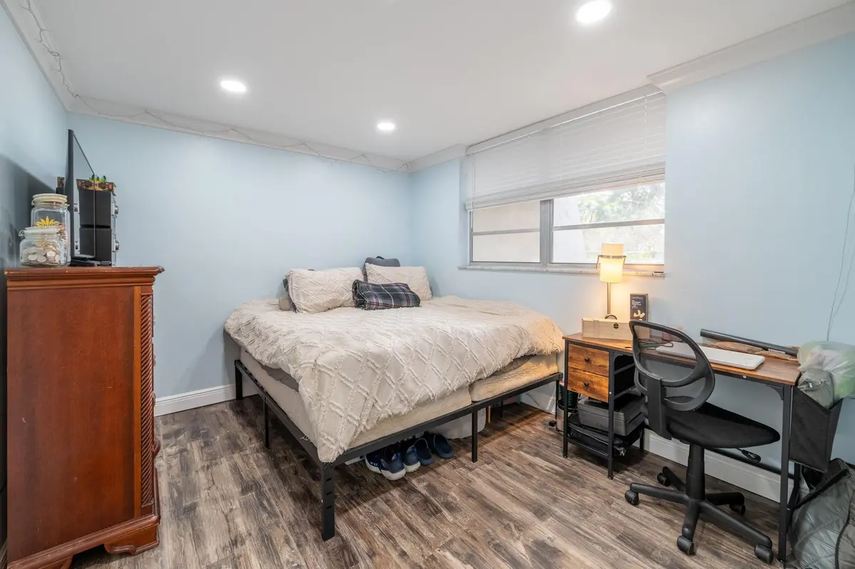 Photo 7 at 9430 Poinciana Place 110, Davie