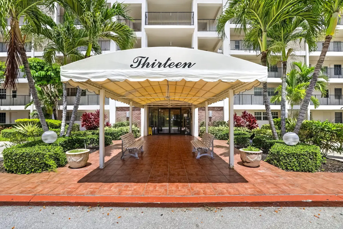 2-web-or-mls-8I8A2899 at 3300 N Palm Aire Drive 701, Pompano Beach