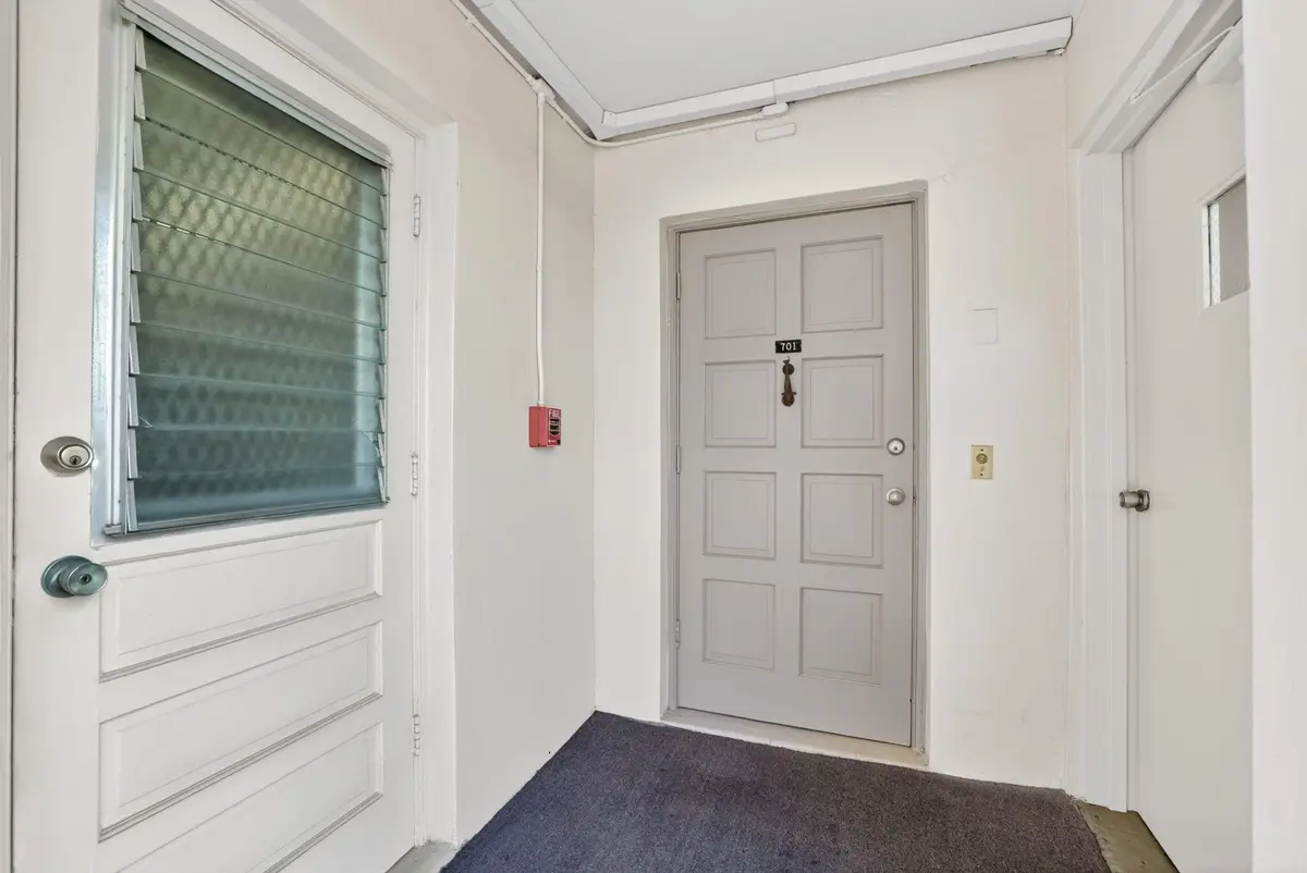 3-web-or-mls-8I8A2894 at 3300 N Palm Aire Drive 701, Pompano Beach