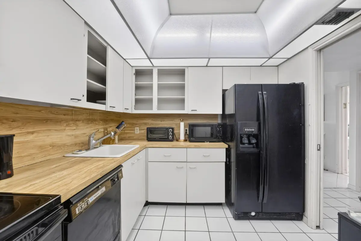 11-web-or-mls-8I8A2839 at 3300 N Palm Aire Drive 701, Pompano Beach