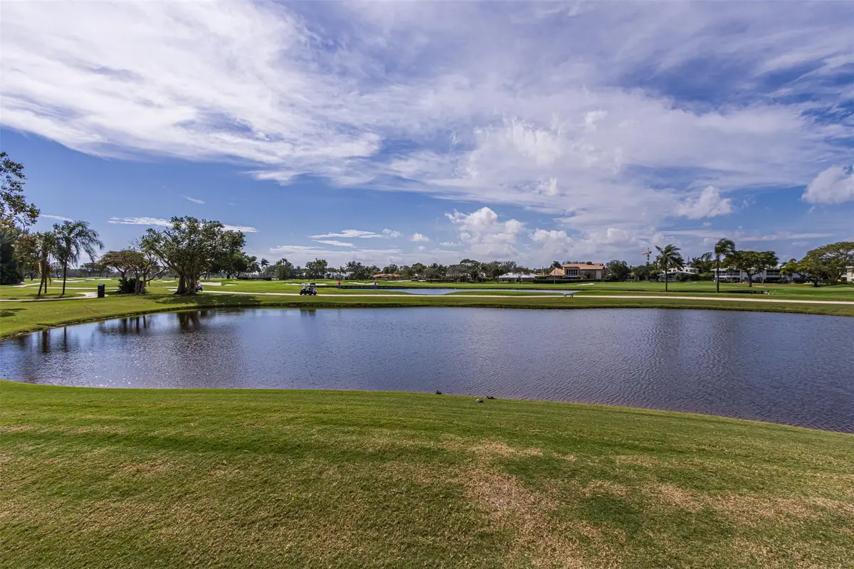 Photo 9 at 2500 NE 48th Lane 609, Fort Lauderdale
