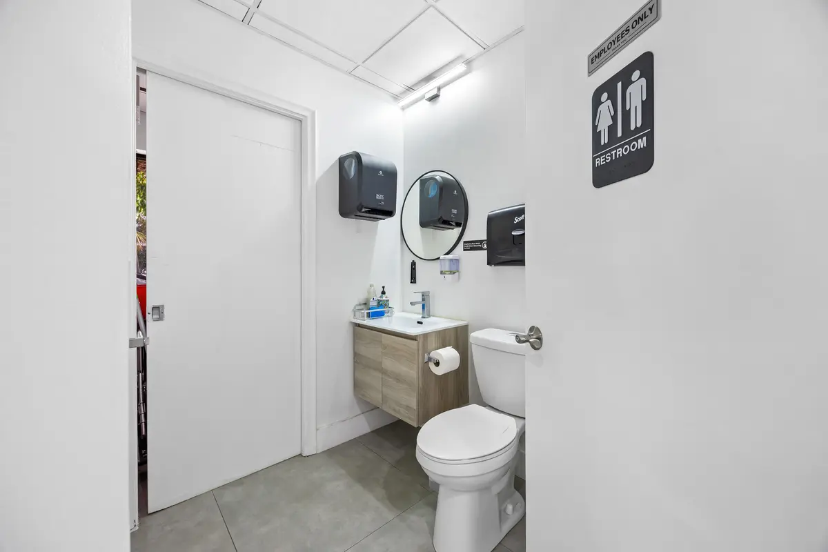 7K3A2202 at 150 NW 70th Avenue 03, Plantation