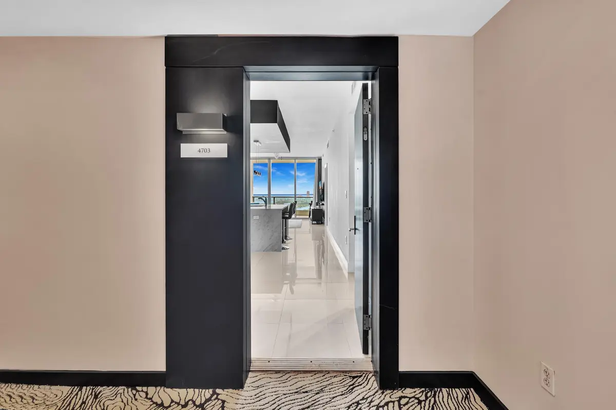 Entrance at 900 Biscayne Boulevard 4703, Miami