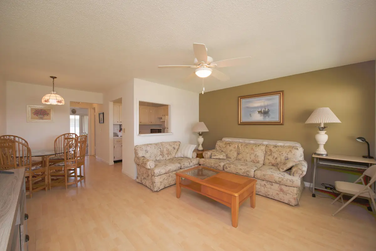 Living room at 320 W Horizons W 210, Boynton Beach