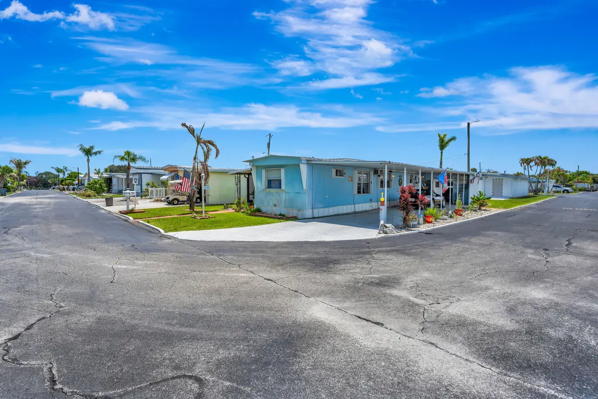 _MLP1758 at 10885 SE Federal Hwy 67 Highway, Hobe Sound