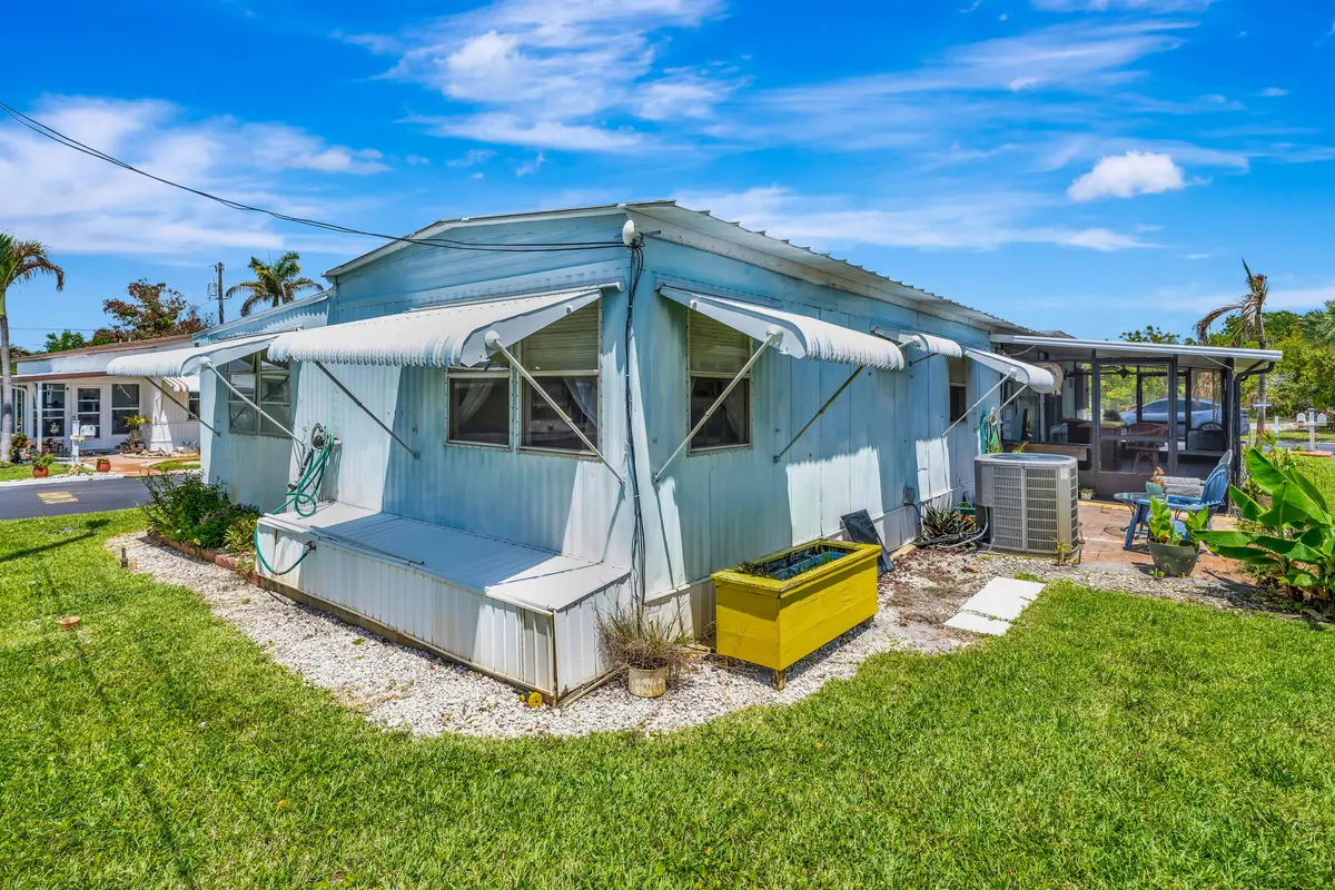 _MLP1788 at 10885 SE Federal Hwy 67 Highway, Hobe Sound