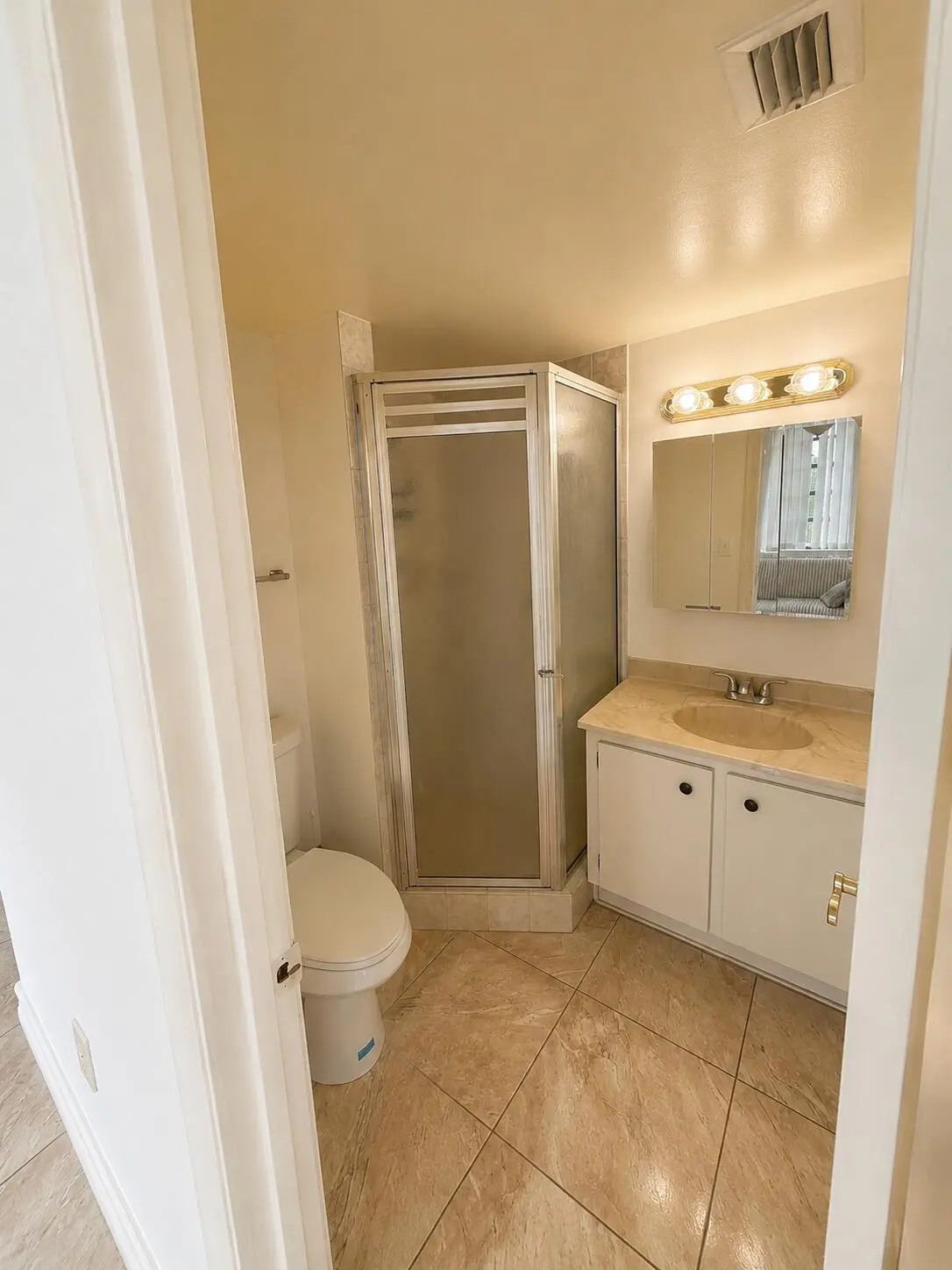 7E5BA489-44AD-4691-873C-37FFCAF60D1B at 1000 Colony Point Circle 315, Pembroke Pines