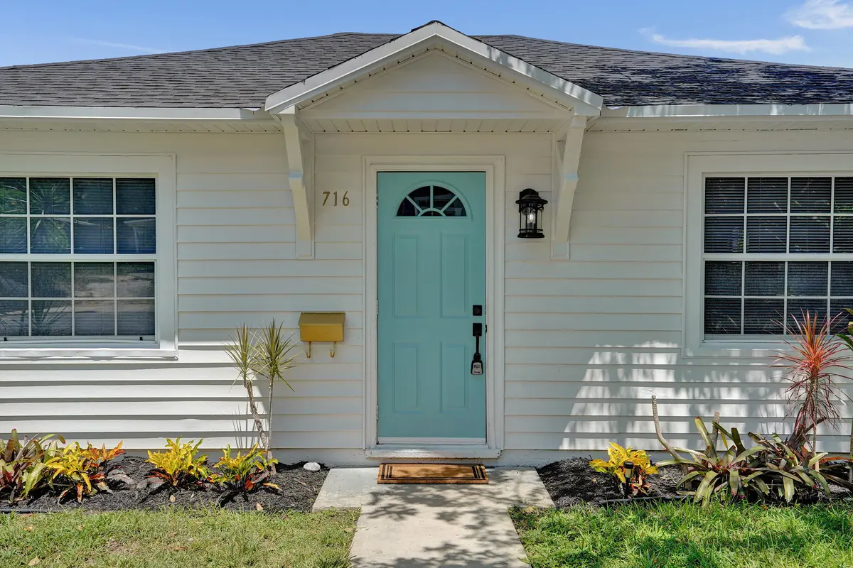DSC01939 at 716 S Pine Street, Lake Worth Beach