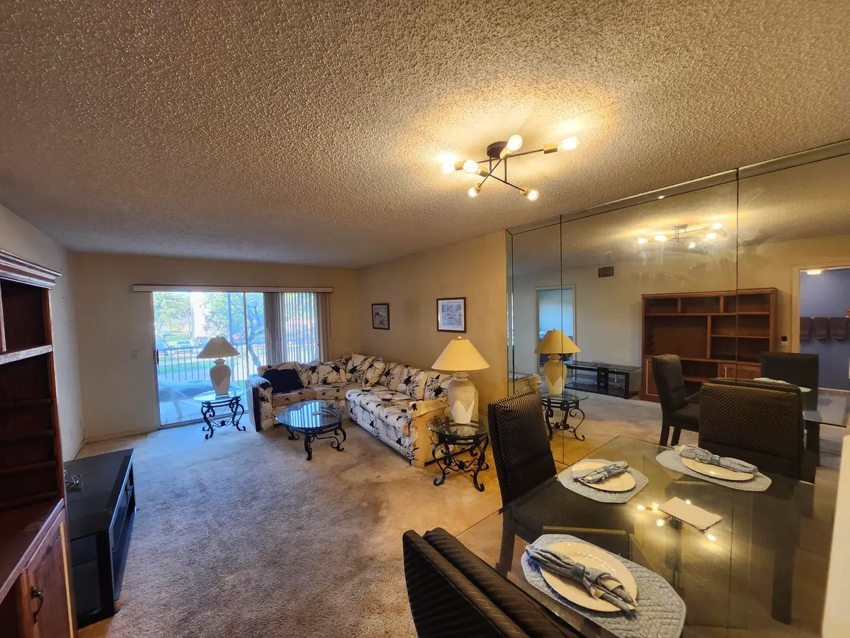 1100 SW 128th Terrace 209 U, Pembroke Pines, FL – photo 3