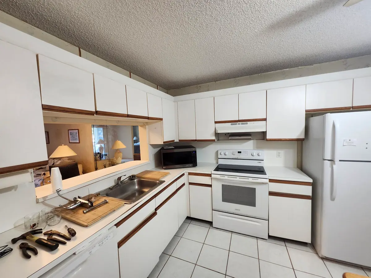 1100 SW 128th Terrace 209 U, Pembroke Pines, FL – photo 5