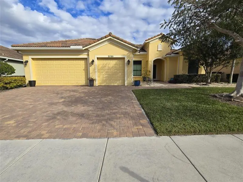 Photo 2 at 2095 NW Diamond Creek Way, Jensen Beach