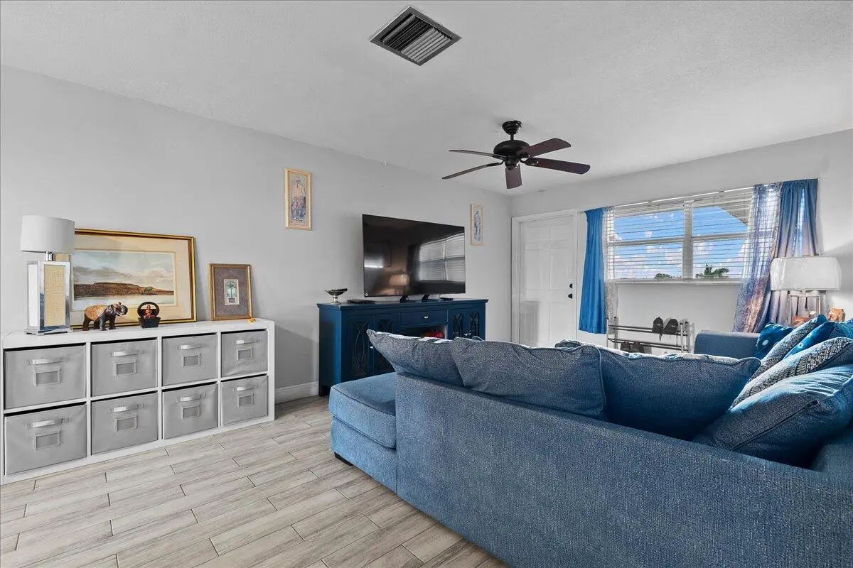 05-JLC_6754 at 941 Crystal Lake Drive 402, Deerfield Beach