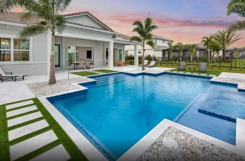 pool and spa at 10916 Stellar Circle 48 Reverence, Palm Beach Gardens
