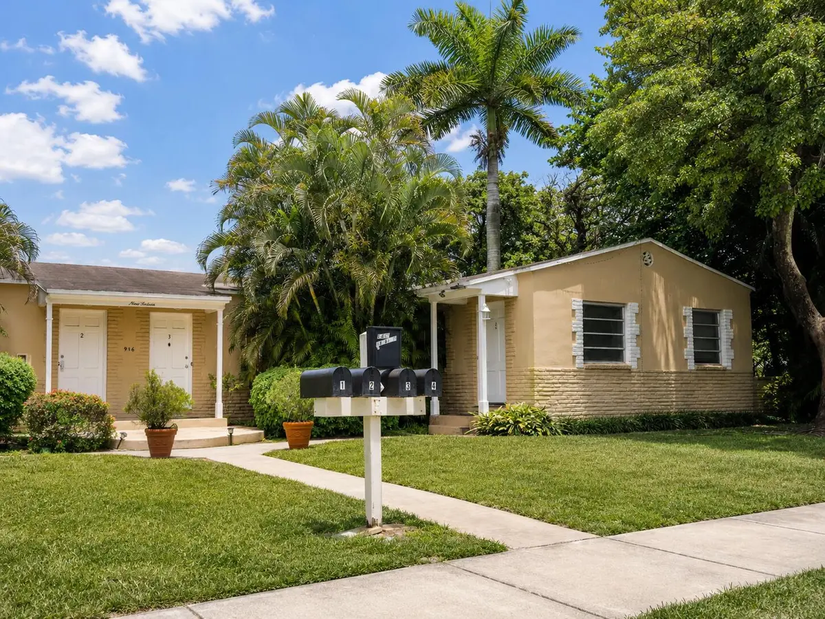 5-2 at 916 SW 8th Avenue 1-4, Fort Lauderdale