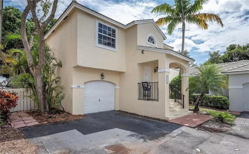 9812 NW 9th Court, Plantation, FL – photo 2