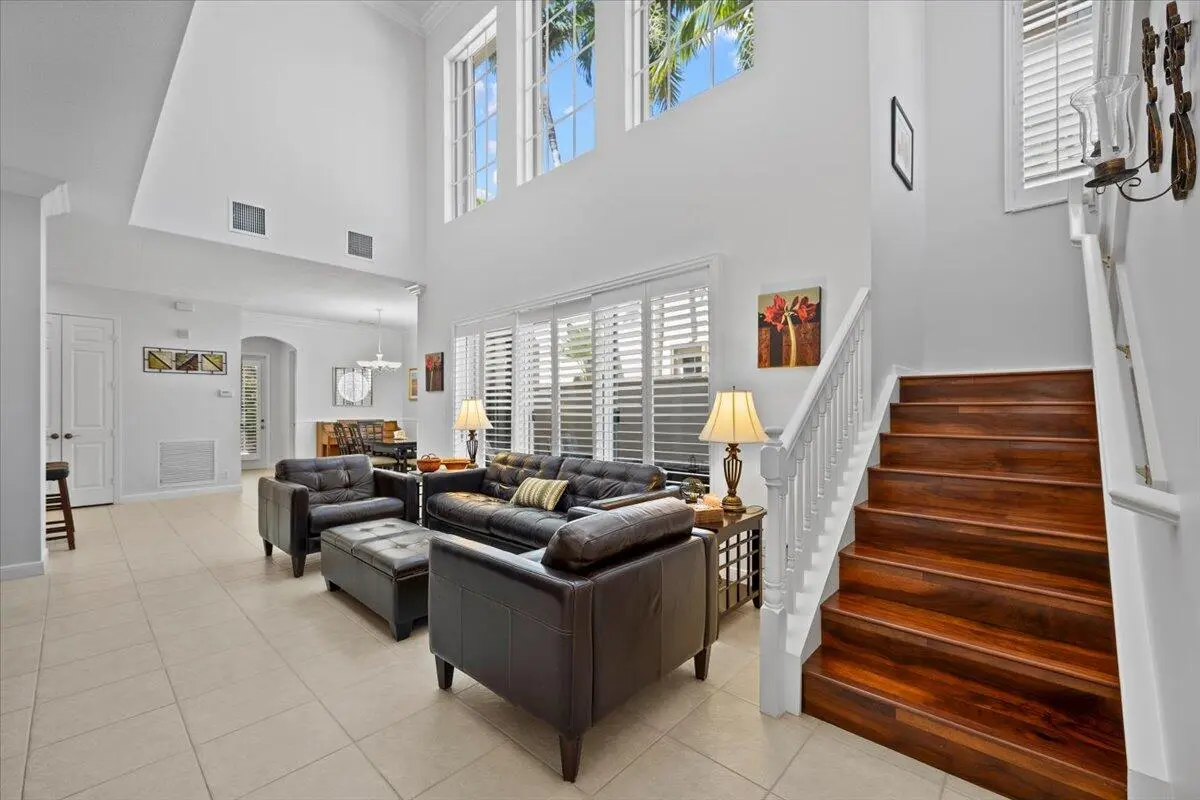 Grand Entry at 50 Stoney Drive, Palm Beach Gardens