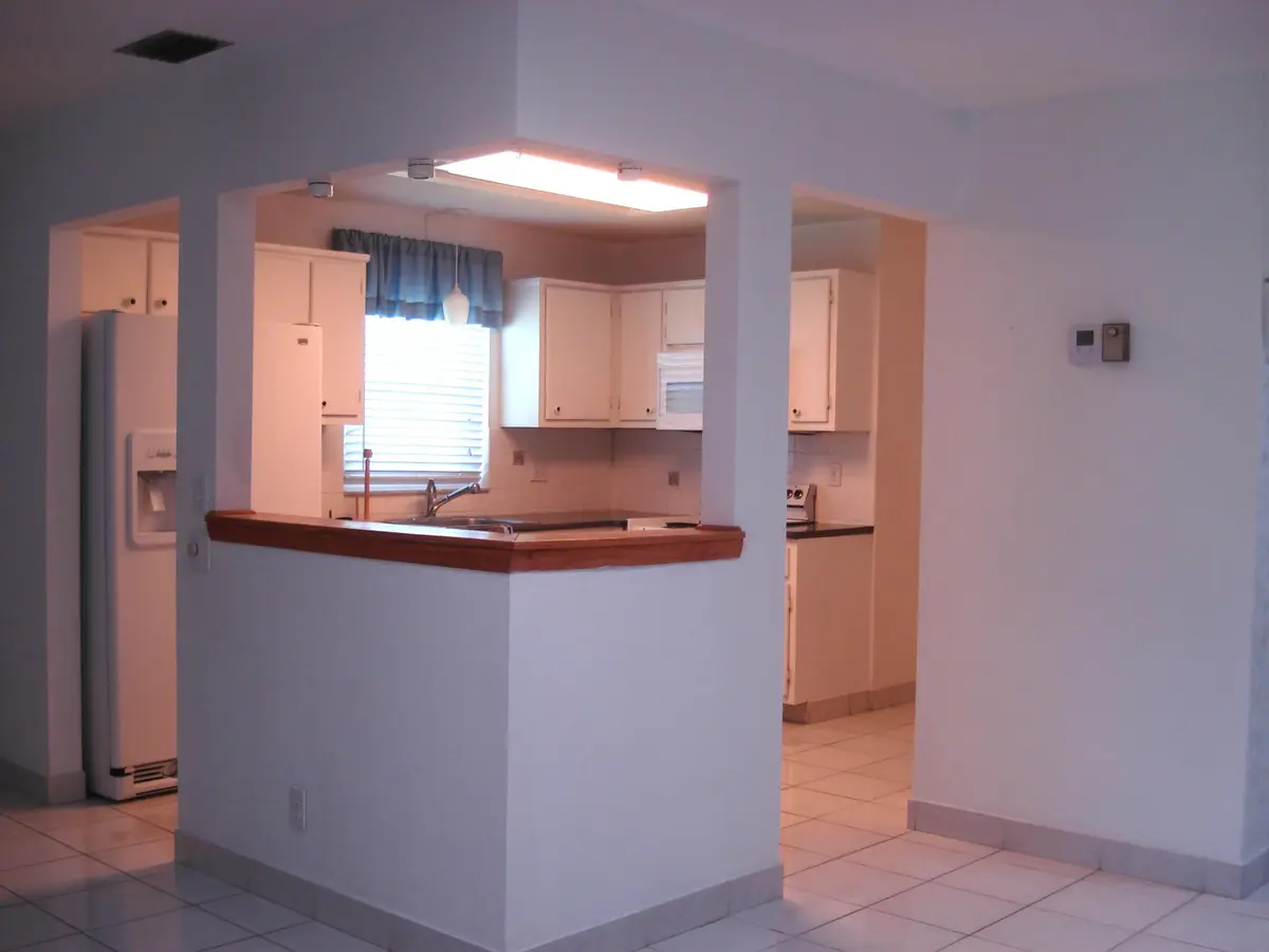 Open Concept Kitchen at 13368 Via Vesta B, Delray Beach