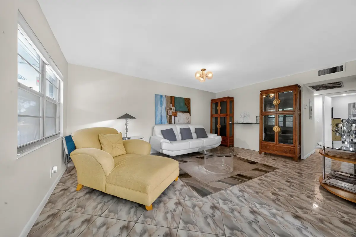 . at 176 Upminster H 176, Deerfield Beach