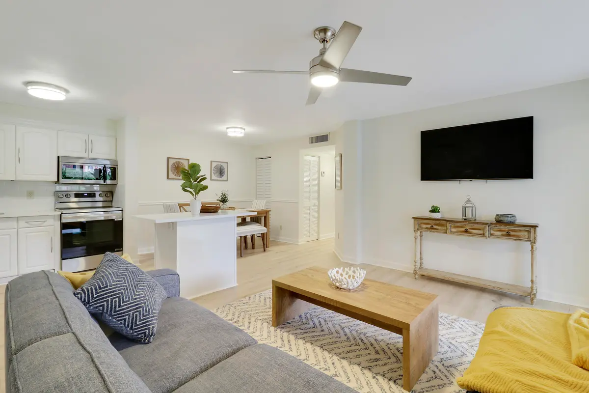 House-17 at 1107 Duncan Circle 102, Palm Beach Gardens
