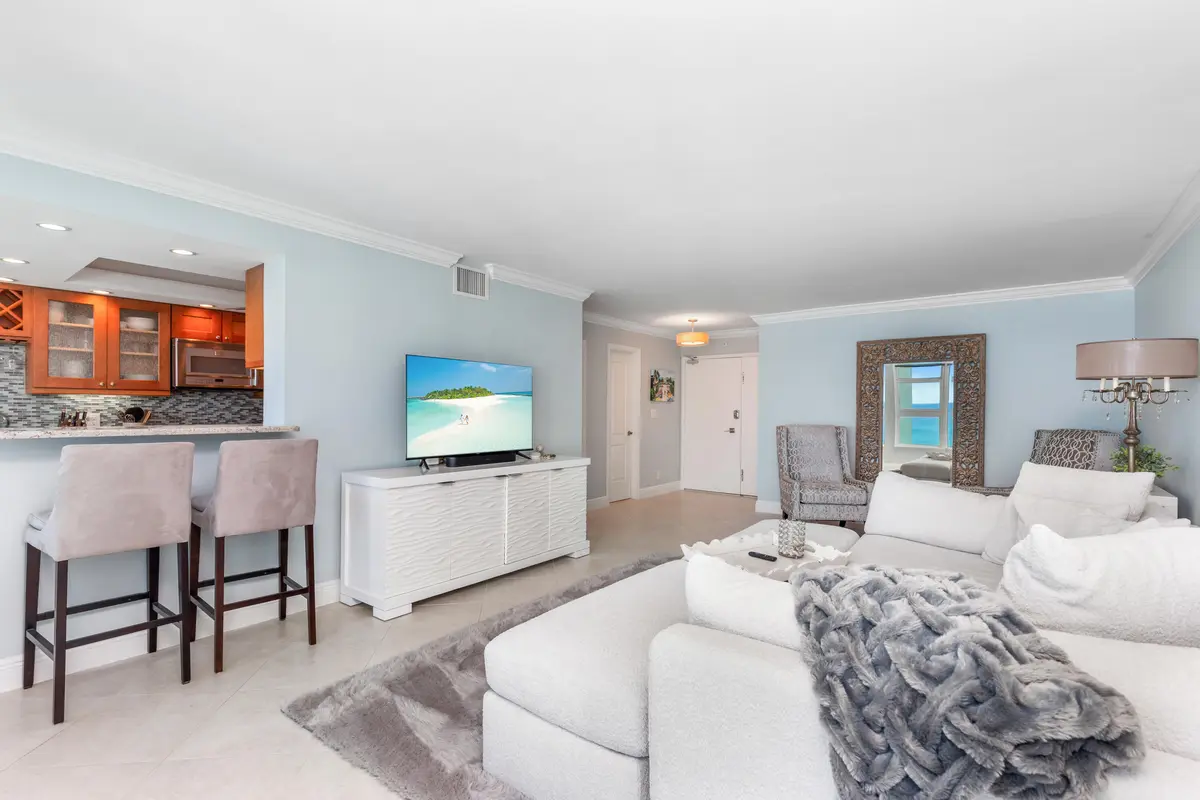 1I6A5122 at 1620 S Ocean Boulevard 10m, Lauderdale-By-The-Sea