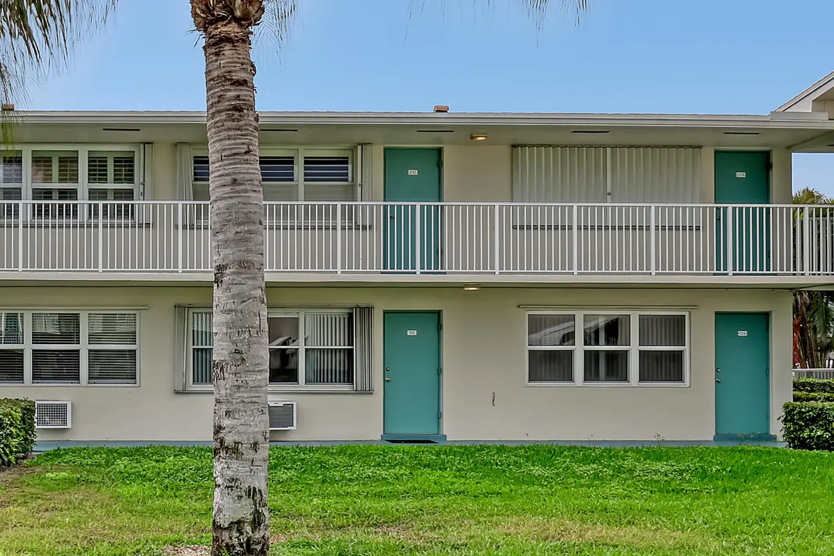 680 Horizon #110 (4)e at 680 Horizon 110, Boynton Beach