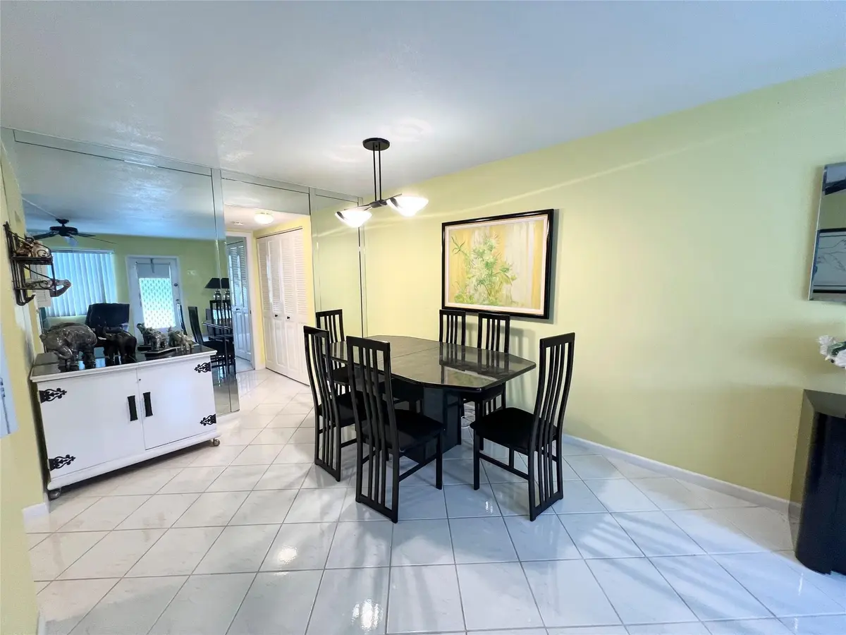 Photo 2 at 112 Oakridge I 112, Deerfield Beach