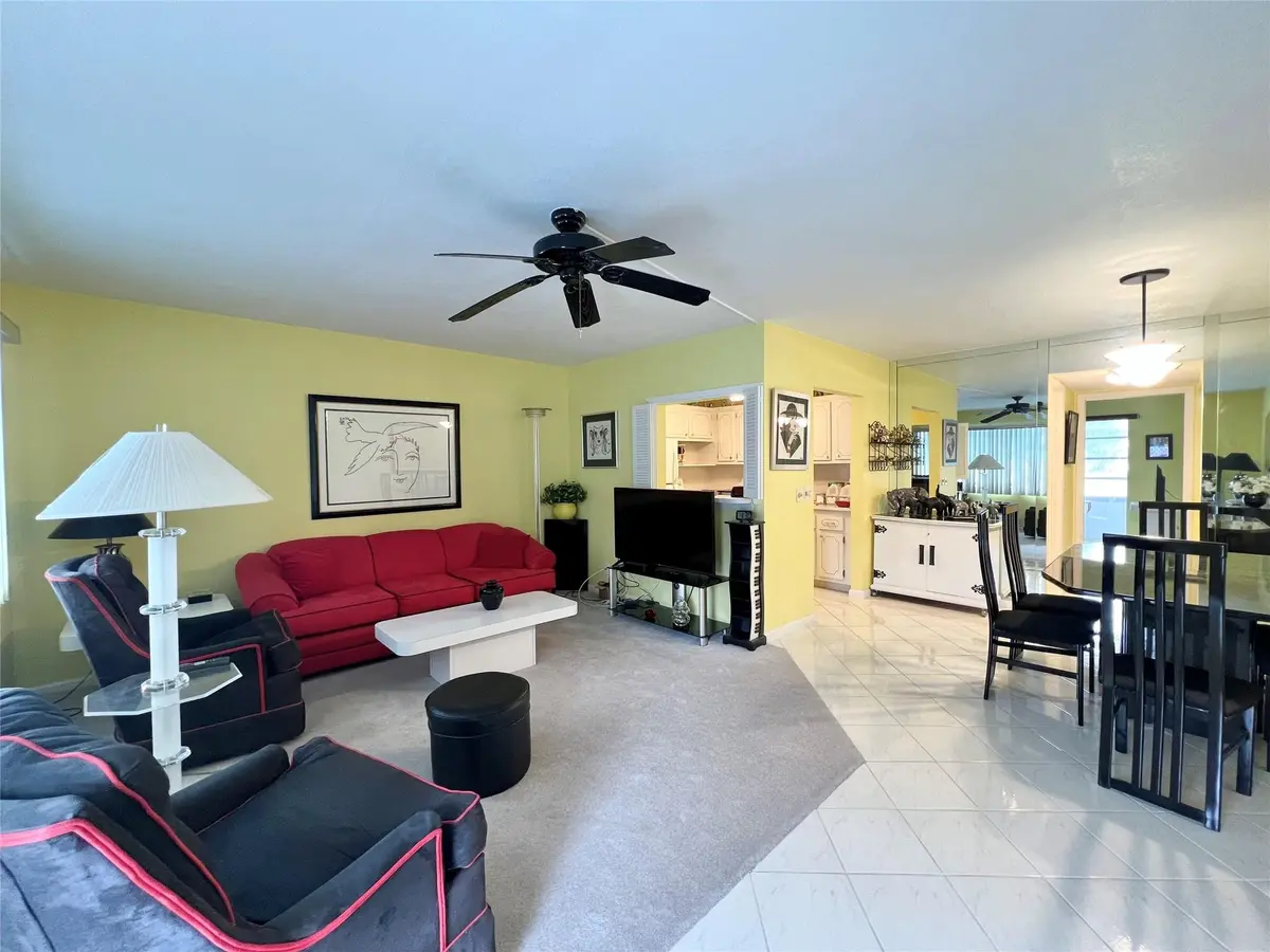 Photo 5 at 112 Oakridge I 112, Deerfield Beach