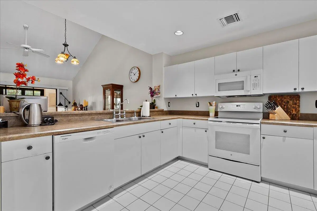 04-JLC_7374 at 6111 SE Georgetown Place, Hobe Sound