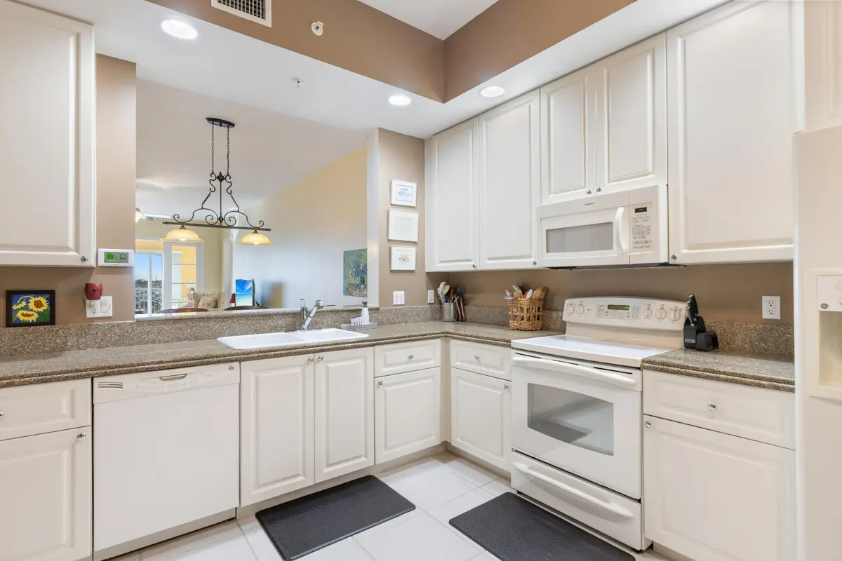 20250507224006298648000000-o at 33 Harbour Isle Drive 201, Fort Pierce