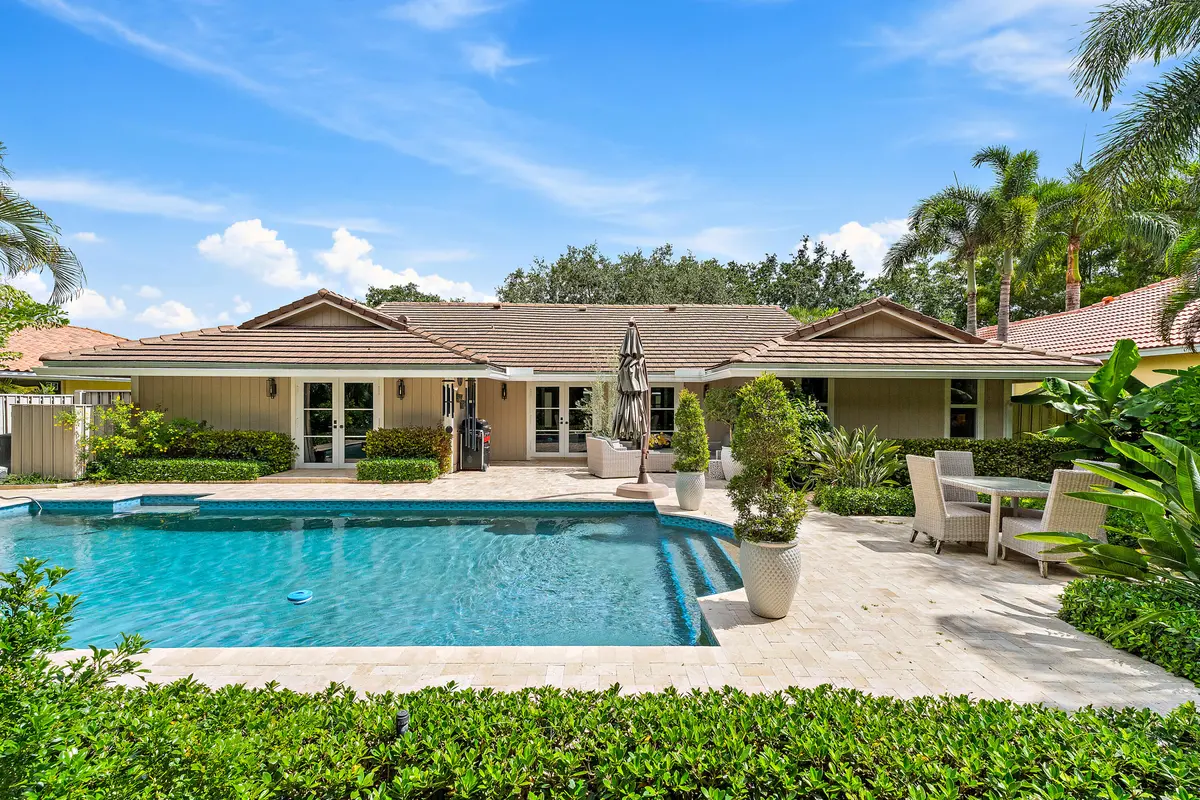 Exterior at 10 Bentwood Road, Palm Beach Gardens