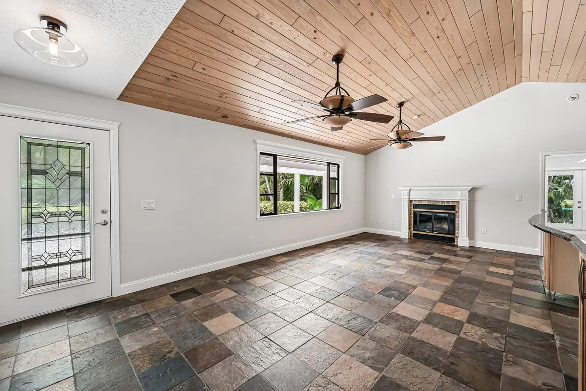 Living Area at 16700 96th Terrace, Jupiter
