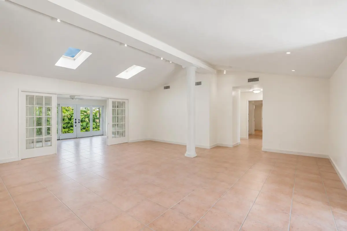 Living Room at 2525 NE 21st Court, Fort Lauderdale