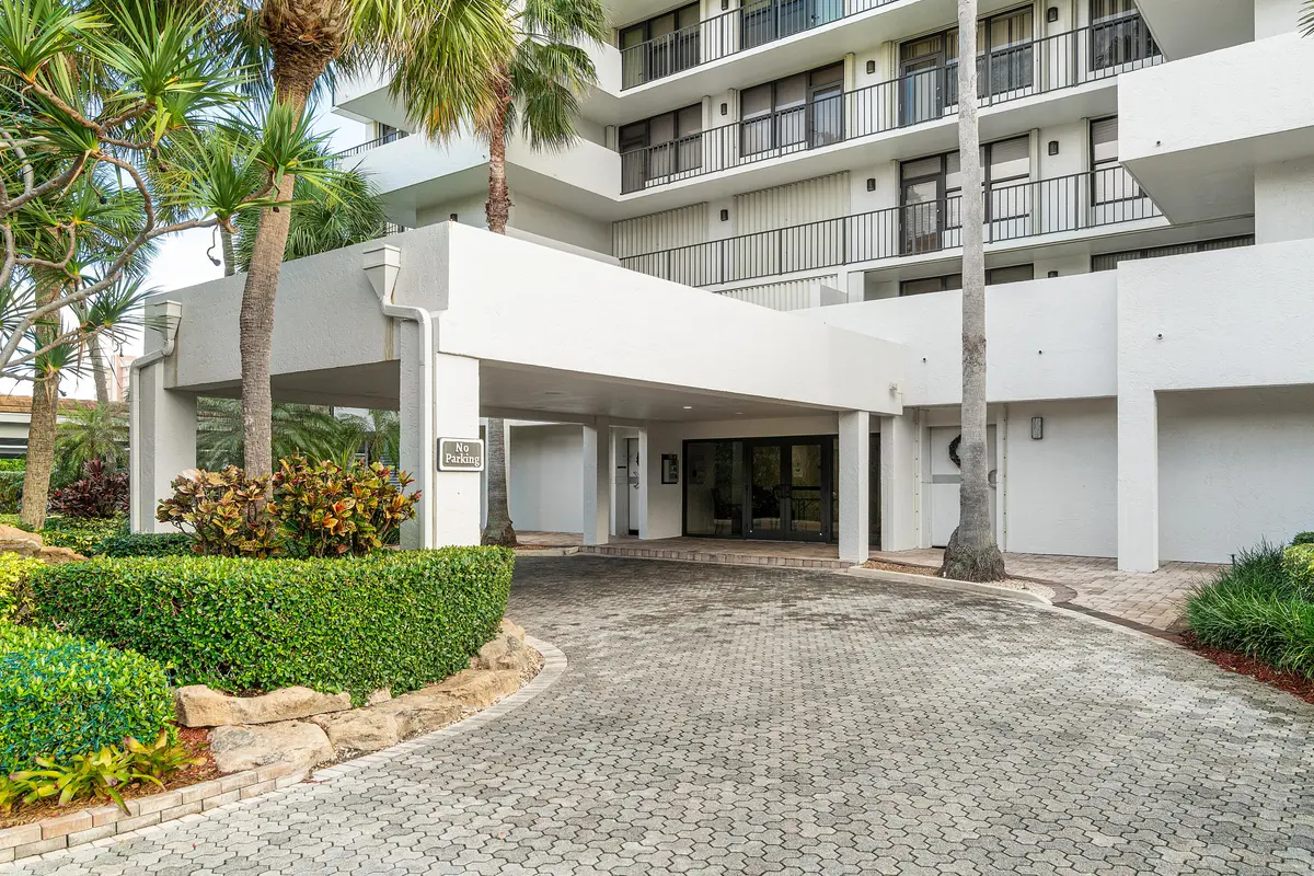 covered entry at 4600 S Ocean Boulevard 602, Highland Beach