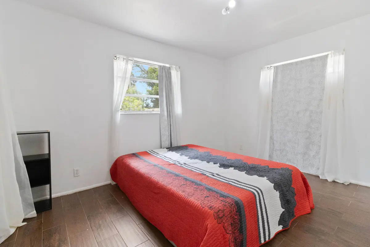 466A1024 at 3431 NW 4th Street, Lauderhill