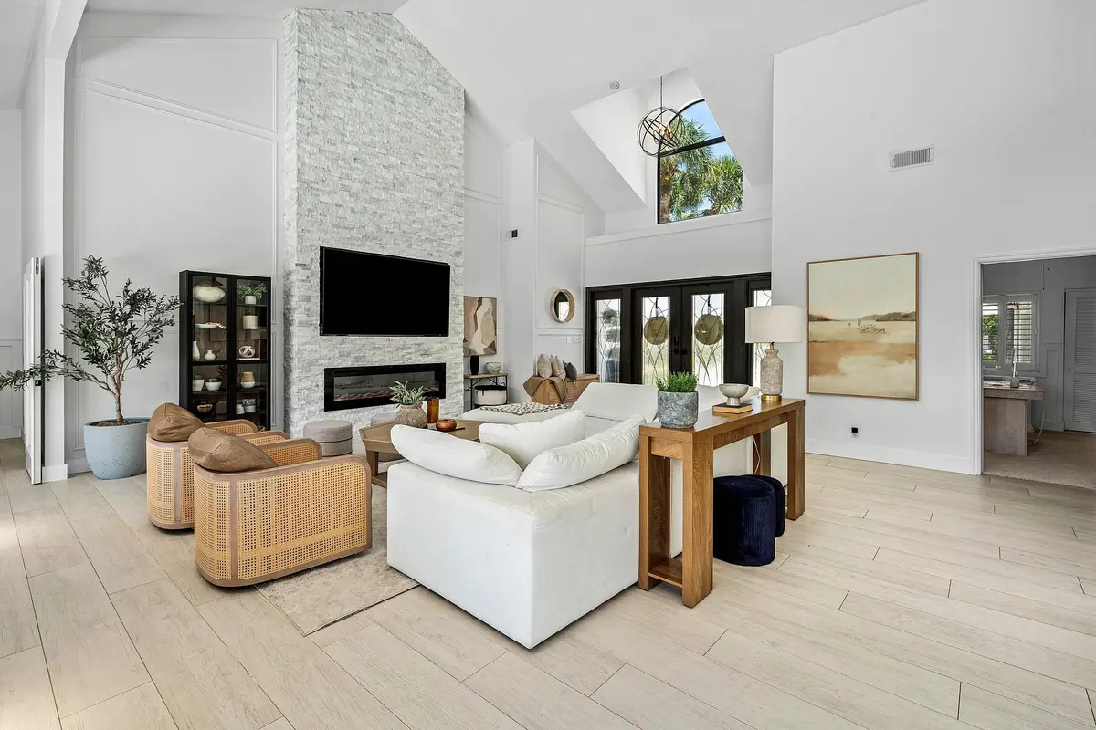 Family Room at 2707 Biarritz Drive, Palm Beach Gardens