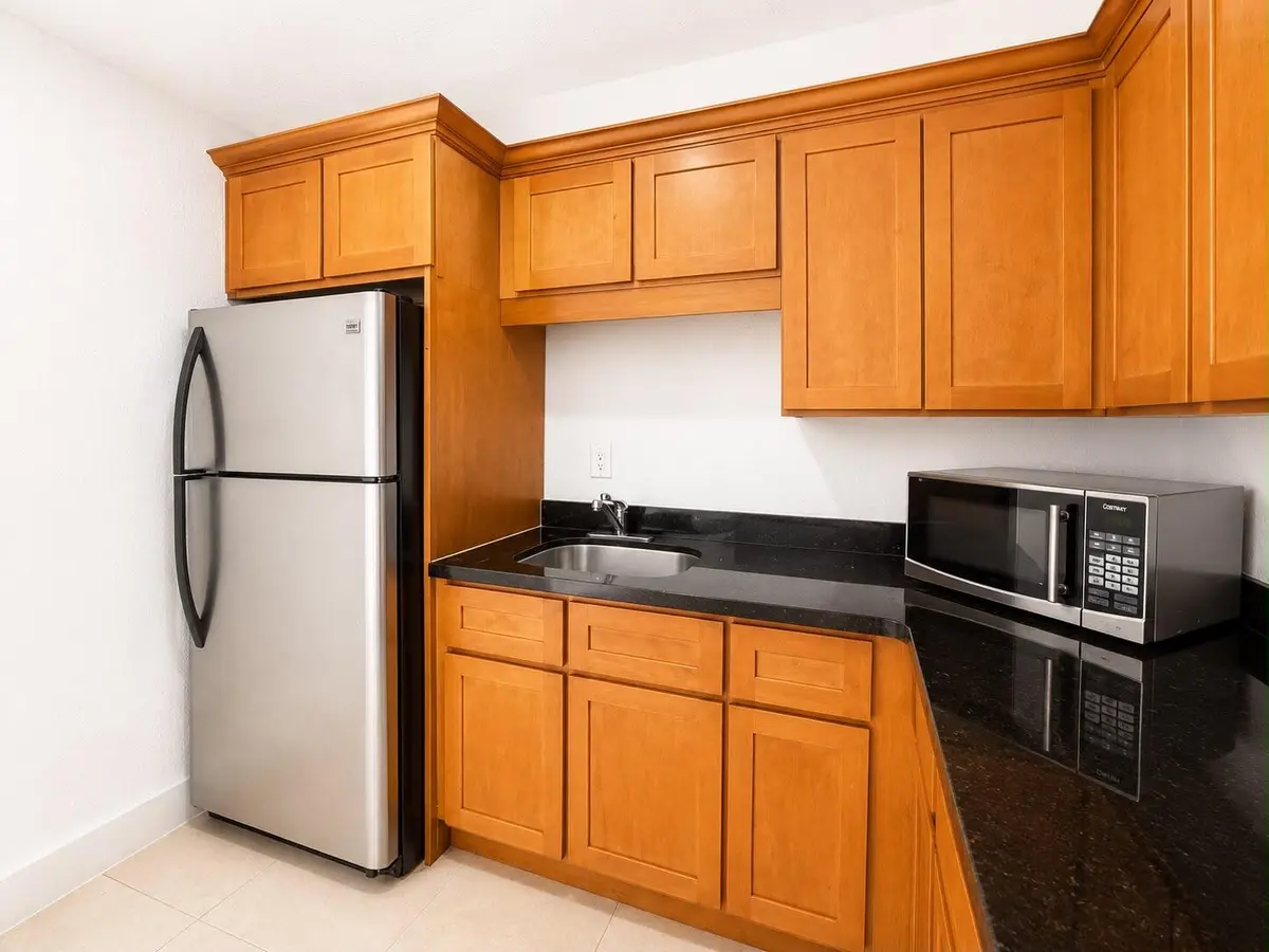 83f4f9dd-7d3f-4733-9dc5-d81e0f7cdb27 at 990 NW 1st Street 1, Miami